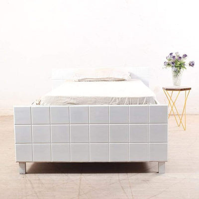 Valor Mini Queen Size Bed With Box Storage In White Finish
